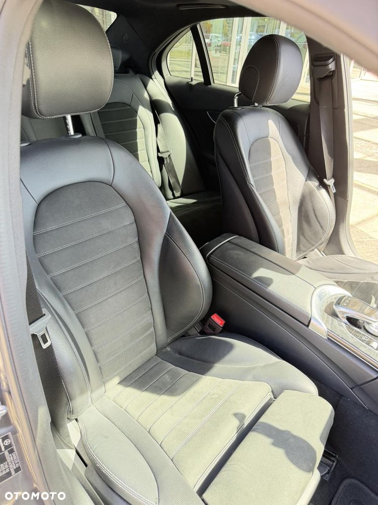 Mercedes-Benz Klasa C 300 d 4MATIC 9G-TRONIC - 20
