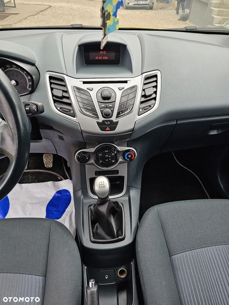 Ford Fiesta - 11
