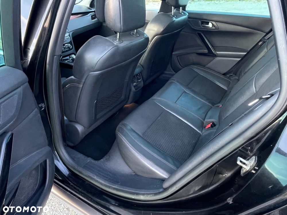 Peugeot 508 RXH Hybrid4 - 14