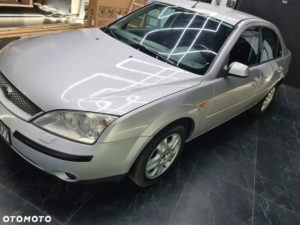 Ford Mondeo 1.8 Ghia X - 9
