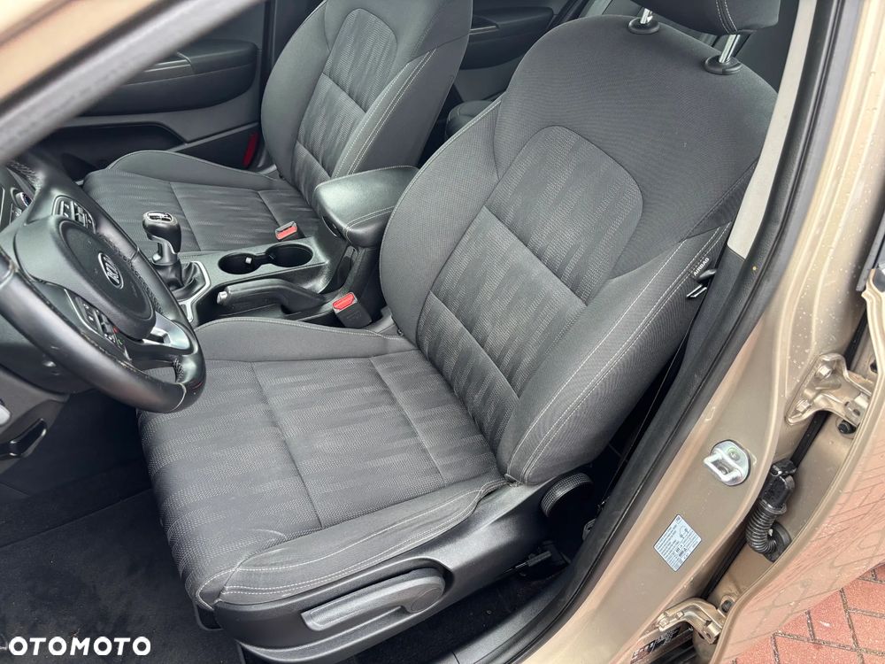 Kia Sportage 1.6 GDI 2WD Attract - 13