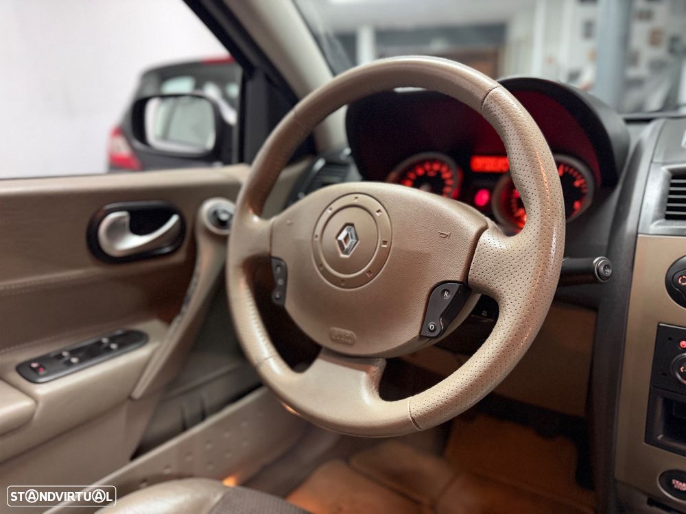 Renault Mégane 1.5 dCi Dynamique Luxe - 19