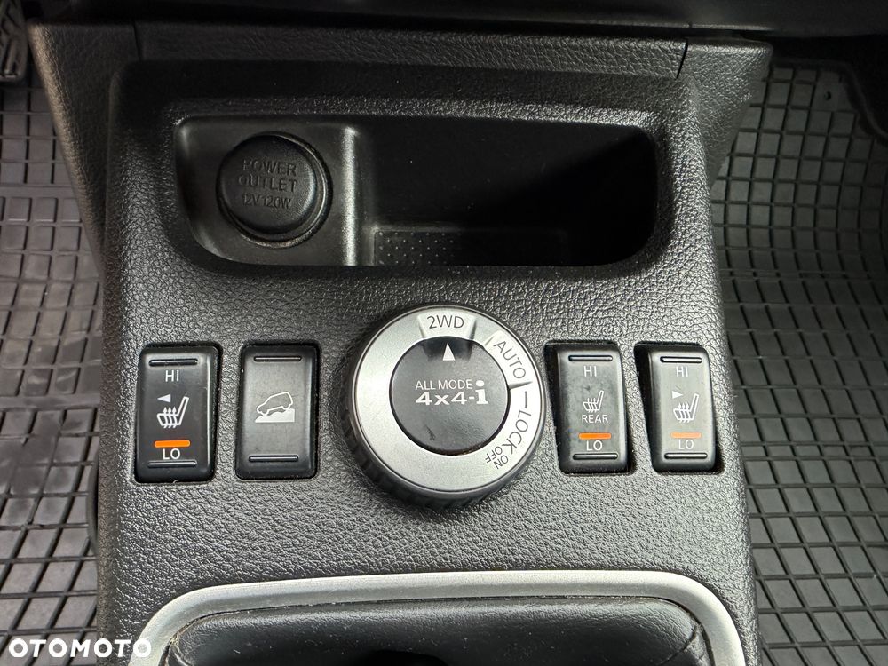 Nissan X-Trail 2.0 dCi 4x4 DPF Platinum - 18