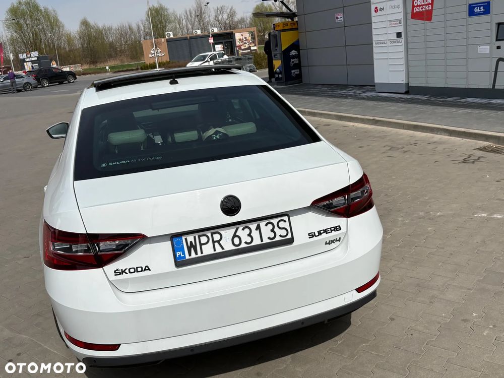 Skoda Superb 2.0 TDI 4x4 L&K DSG - 27