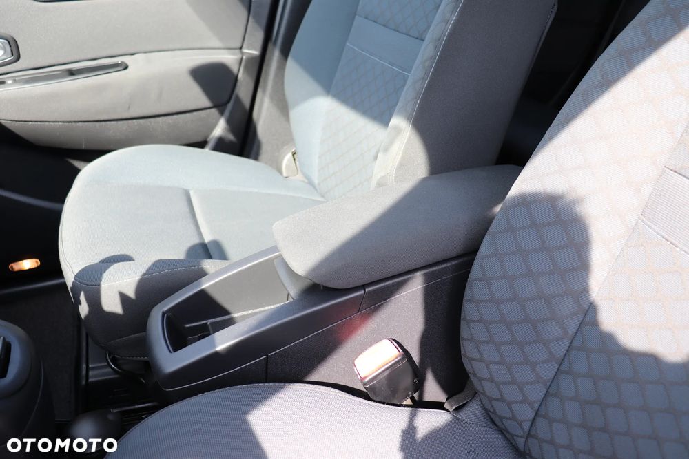 Renault Scenic 1.6 16V 110 Expression - 14