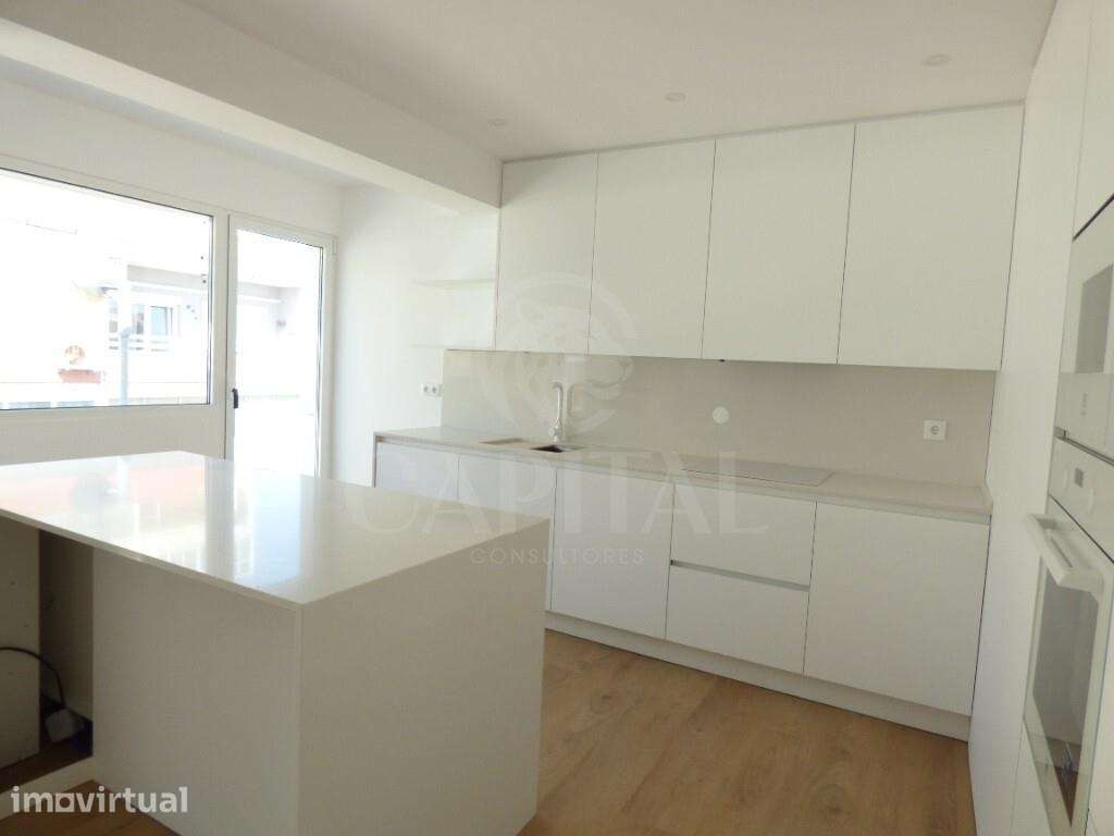 ​​​​​​​​​​​​​​Apart. T4 Duplex por Estrear… está na fase de acabamento - Grande imagem: 4/26