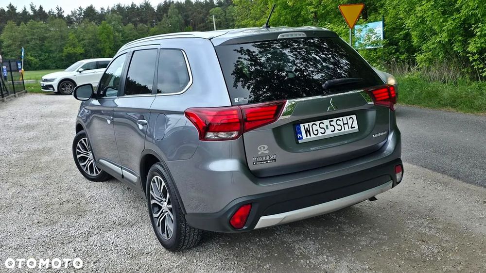 Mitsubishi Outlander 2.0 2WD CVT Edition - 18