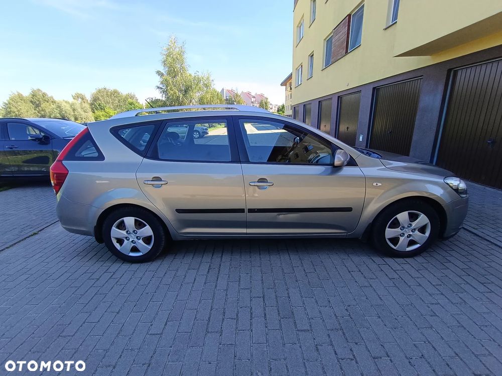 Kia Ceed - 1