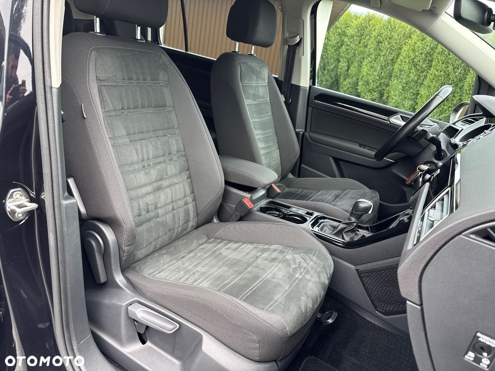 Volkswagen Touran 2.0 TDI SCR DSG Highline - 24