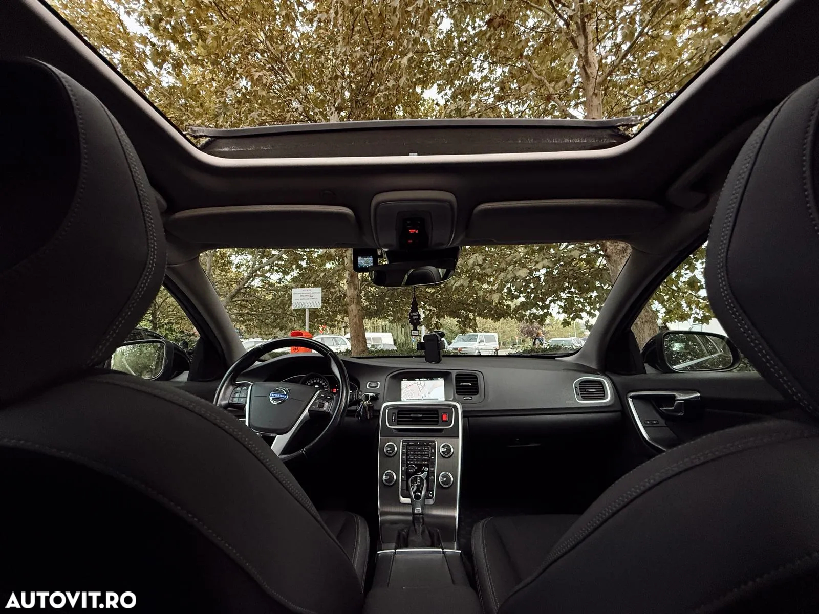 Volvo V60 D2 ECO Start-Stop Momentum - 34