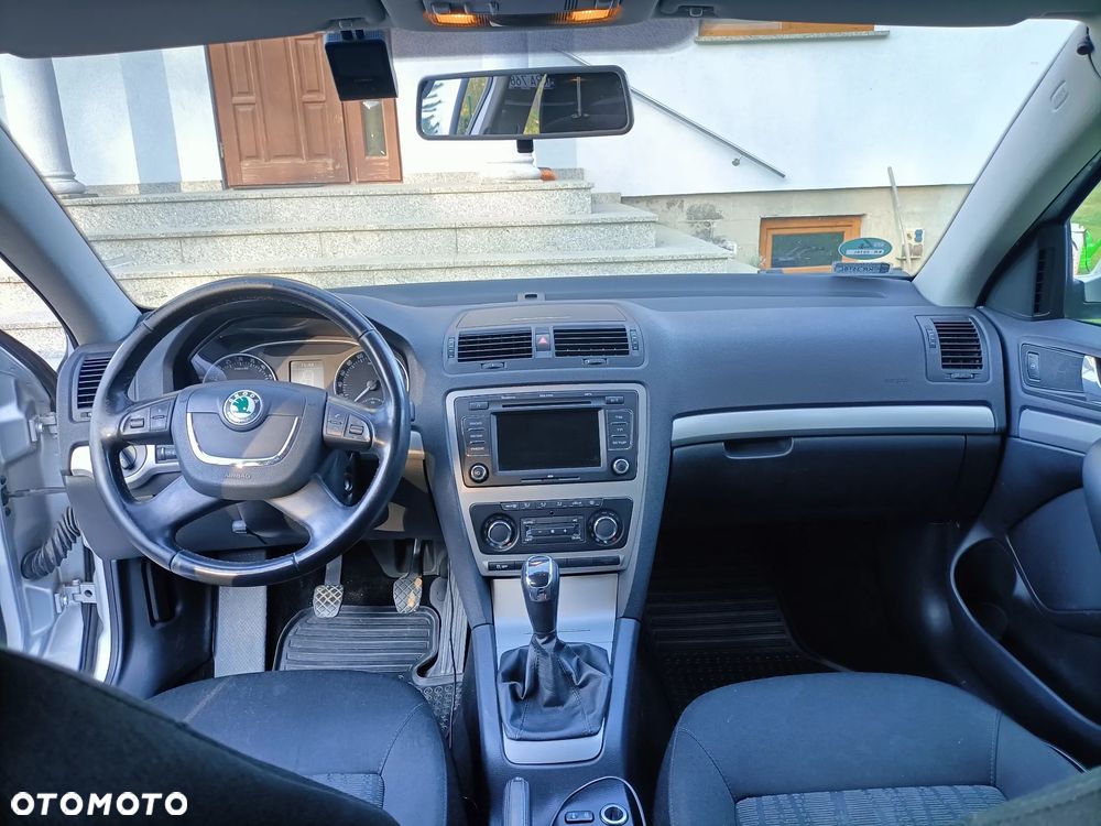 Skoda Octavia 2.0 TDI DPF Elegance - 9