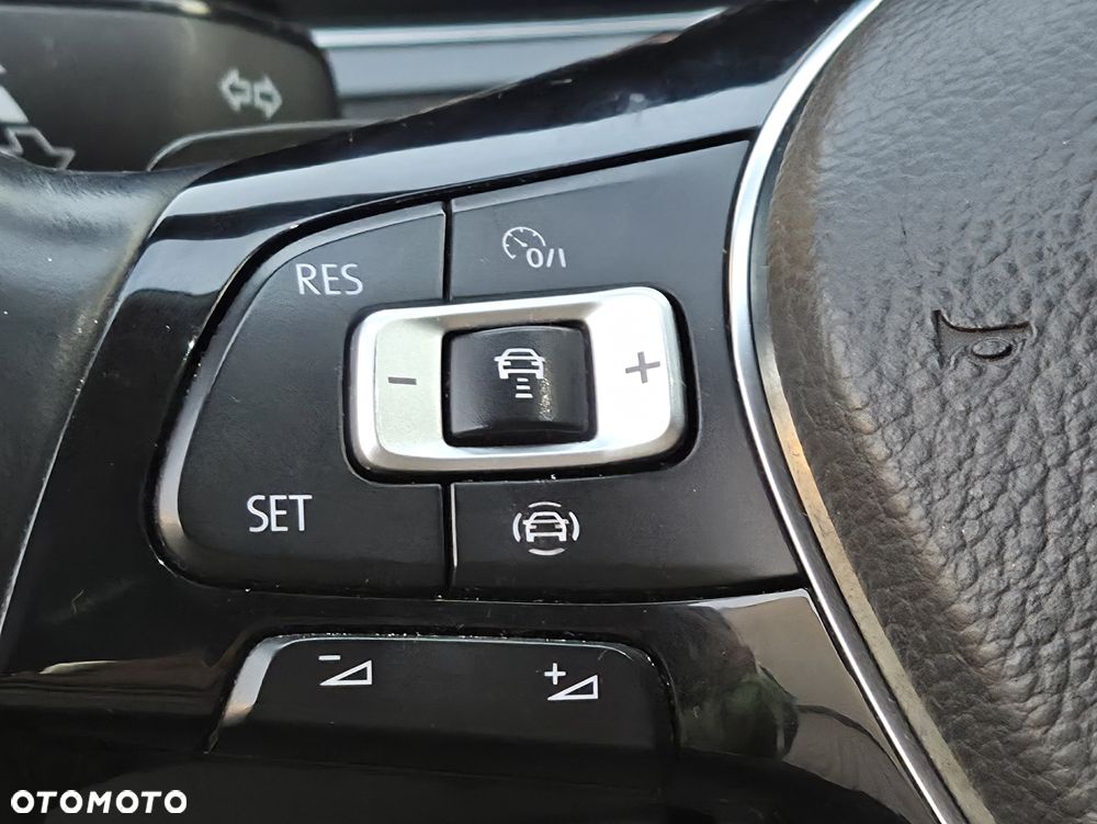 Volkswagen Passat 2.0 TDI BMT Highline DSG7 - 19