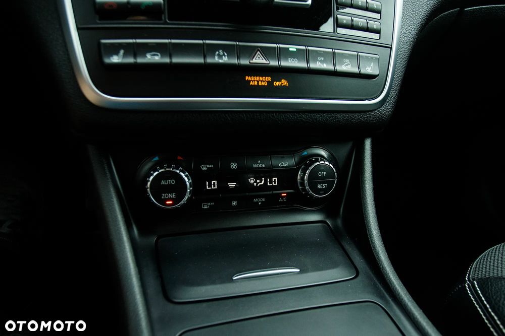 Mercedes-Benz GLA 220 CDI 4Matic 7G-DCT - 25