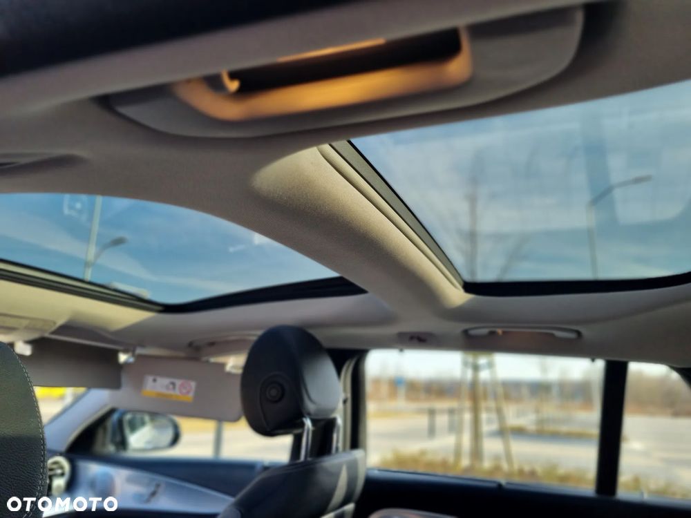 Mercedes-Benz Klasa E 220 d 4-Matic 9G-TRONIC - 20