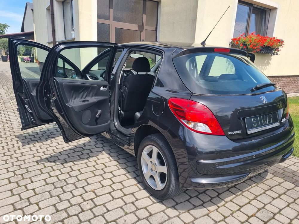 Peugeot 207 1.4 Presence Grand Prix - 28