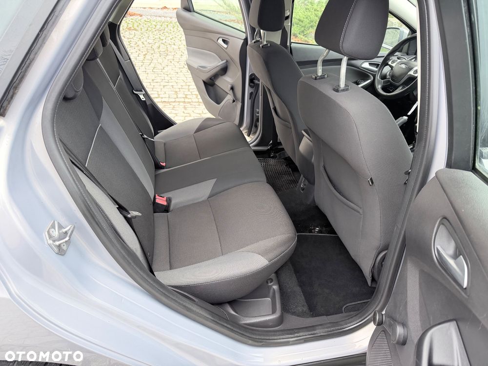 Ford Focus 1.6 Trend - 23