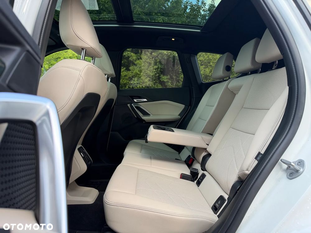 BMW X1 xDrive23i mHEV xLine - 13
