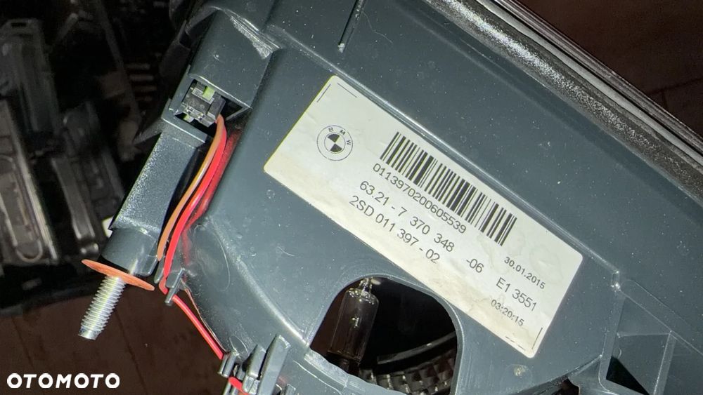 LAMPA PRAWY TYŁ W KLAPĘ 7370348 BMW F11 LIFT EUR - 3