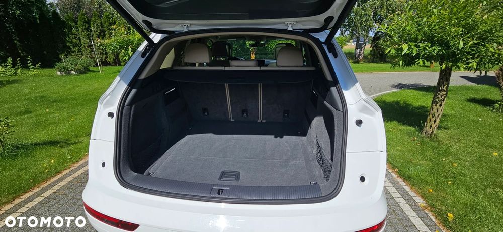 Audi Q5 40 TFSI quattro S tronic - 9