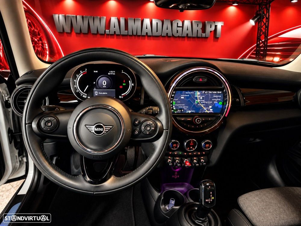 MINI 3 Portas Cooper Camden Edition Auto - 13