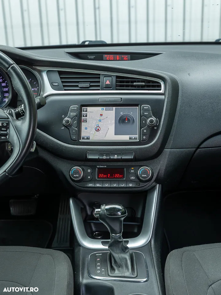 Kia Ceed - 40