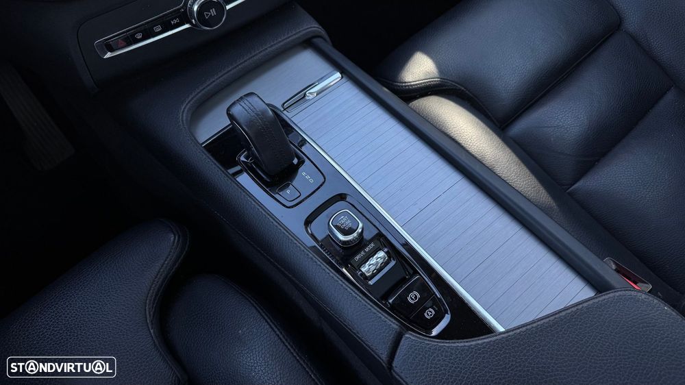 Volvo XC 90 2.0 T8 PHEV R-Design Expression AWD - 19