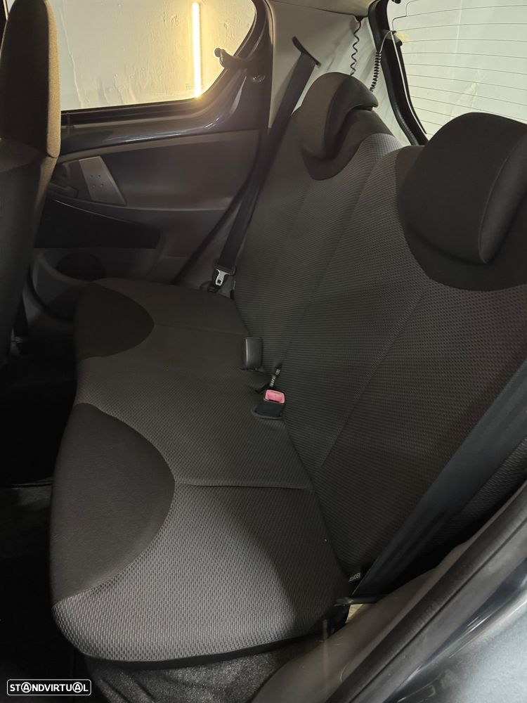 Toyota Aygo 1.0 + AC+VSC - 16