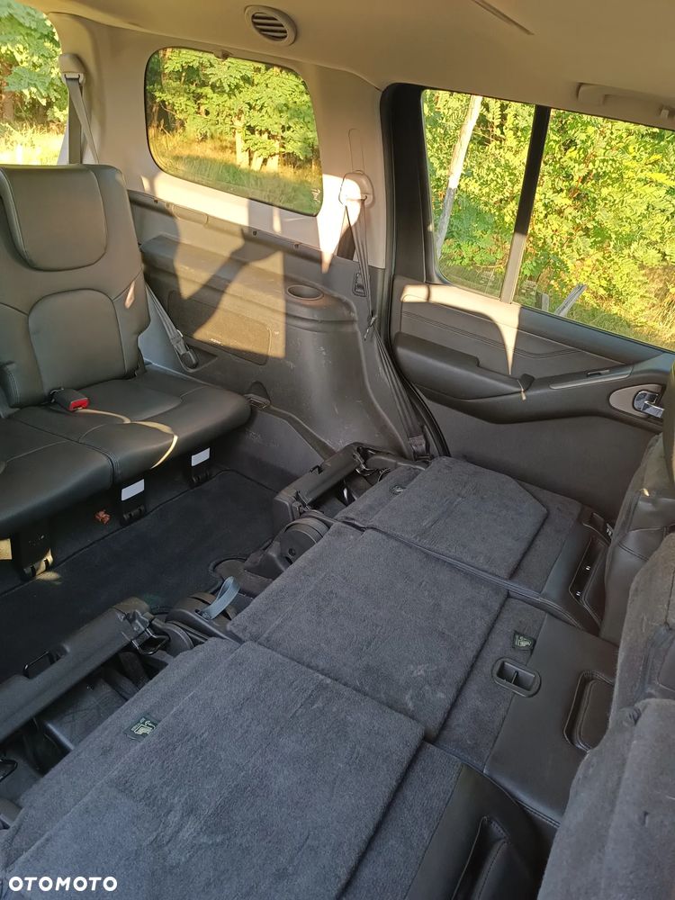 Nissan Pathfinder 2.5 D Platinum - 12