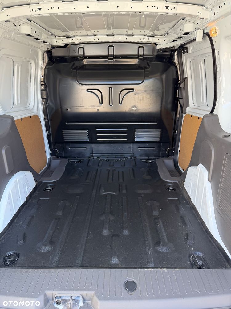 Ford Transit Connect - 17