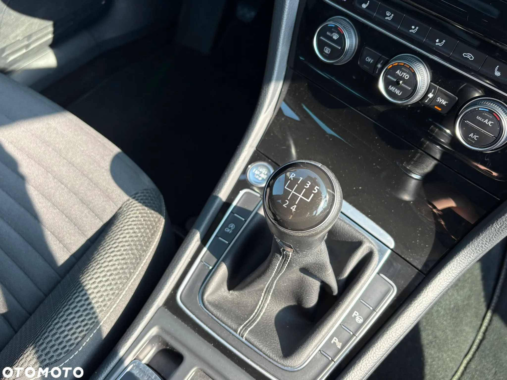 Volkswagen Golf Variant 1.6 TDI BlueMotion Technology Cup - 17