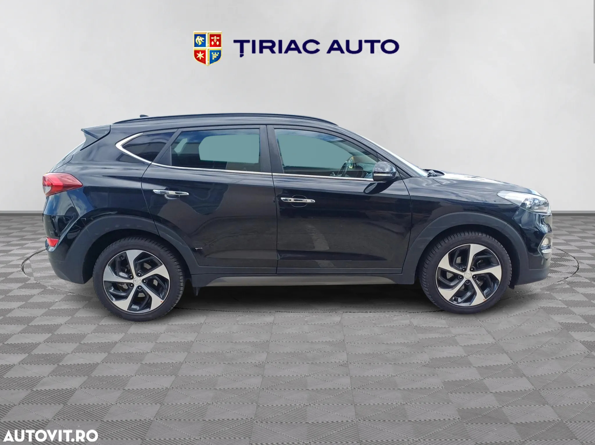Hyundai Tucson 2.0 CRDI 4WD Automatik Style - 6