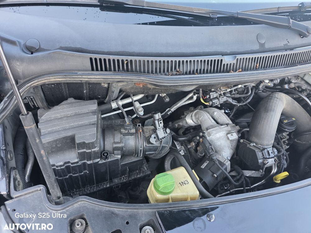 Volkswagen Multivan - 36