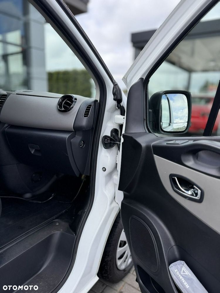 Renault Trafic - 13