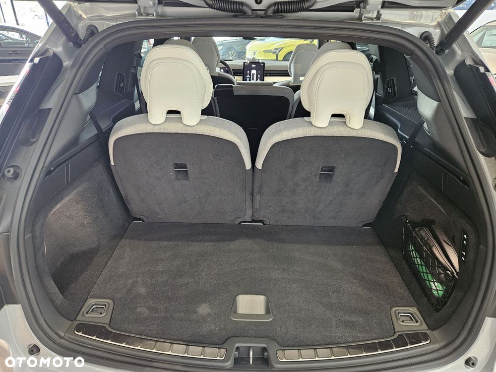 Volvo EX90 - 25