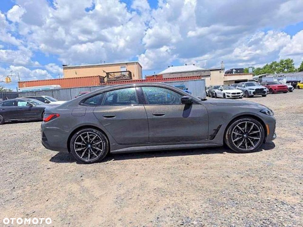 BMW i4 - 6