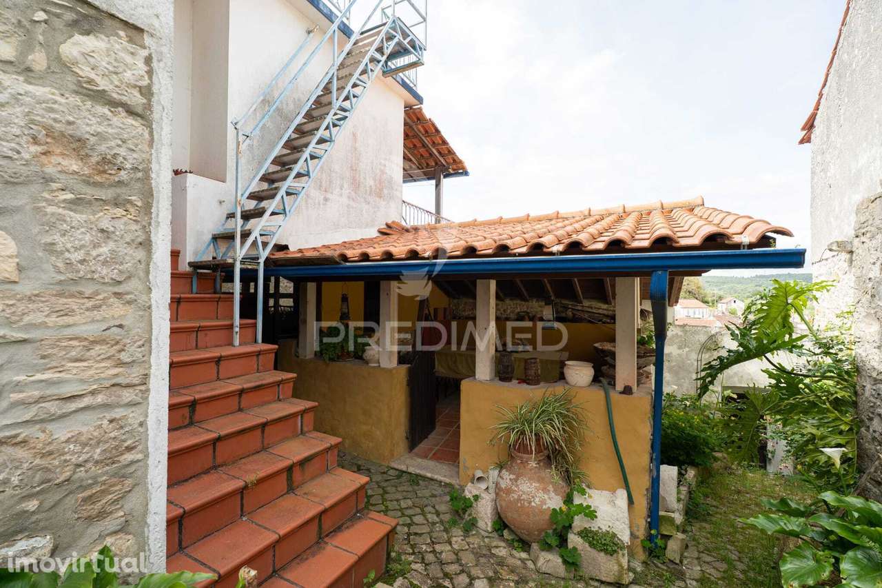 Casa Rústica T3 em Pedra com Vista Panorâmica para a Serra, situada... - Grande imagem: 3/26