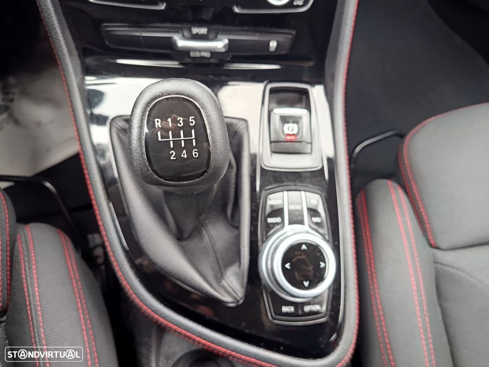 BMW 218 Active Tourer - 26