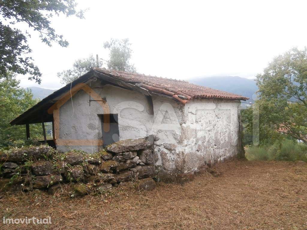 Quintinha com ruinas - Grande imagem: 5/18