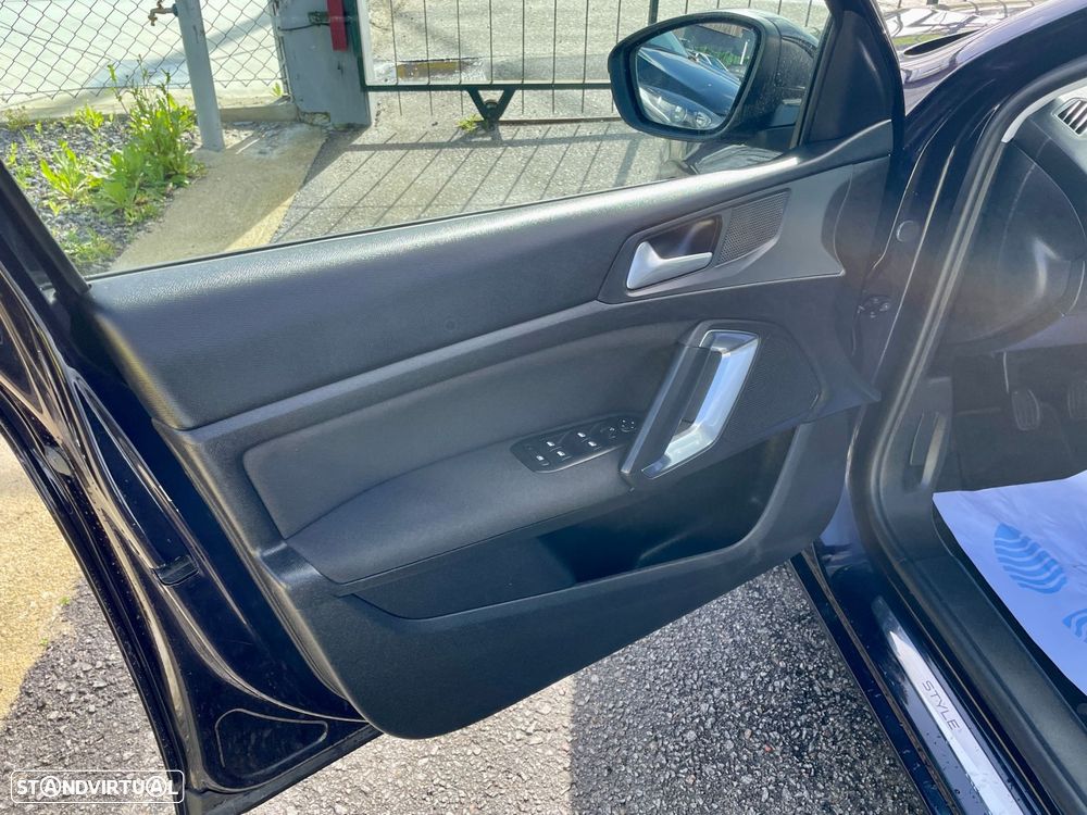 Peugeot 308 1.2 PureTech Style - 8