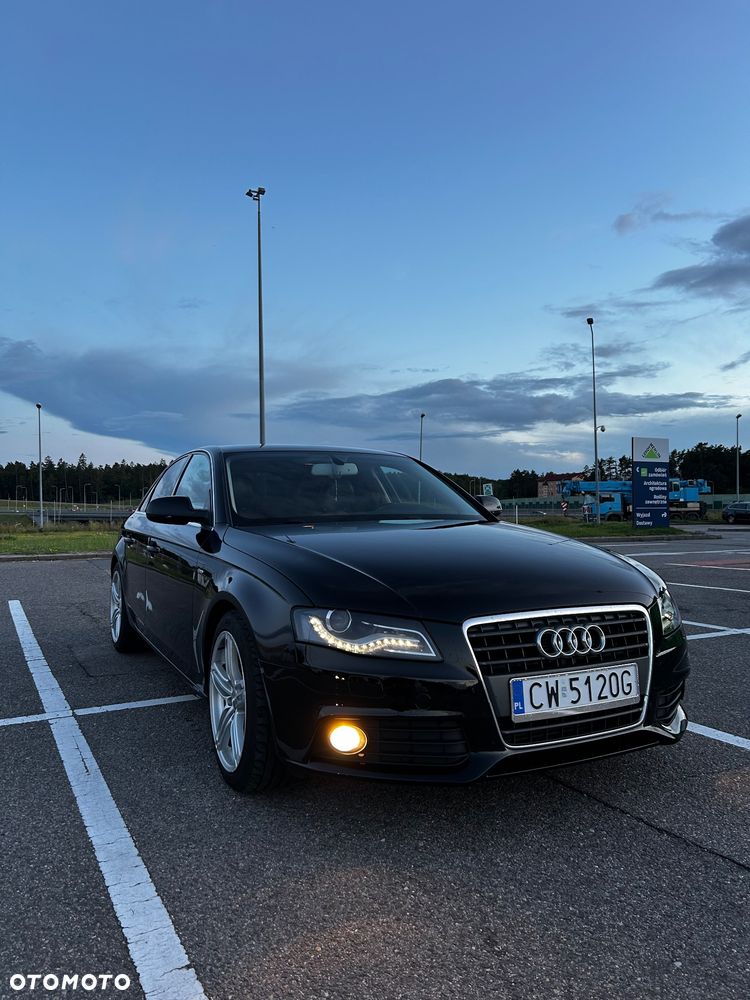 Audi A4 Limousine - 1