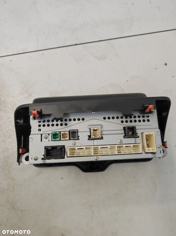 Radio nawigacja Toyota Yaris IV 4 - 5