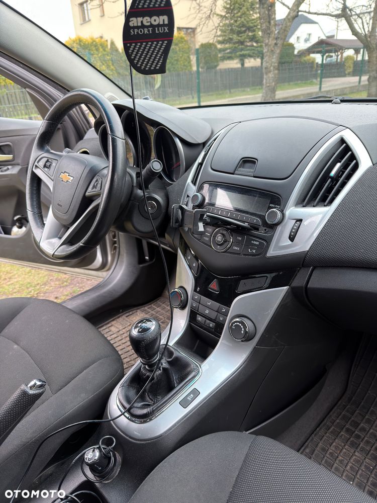 Chevrolet Cruze 1.8 Base - 12