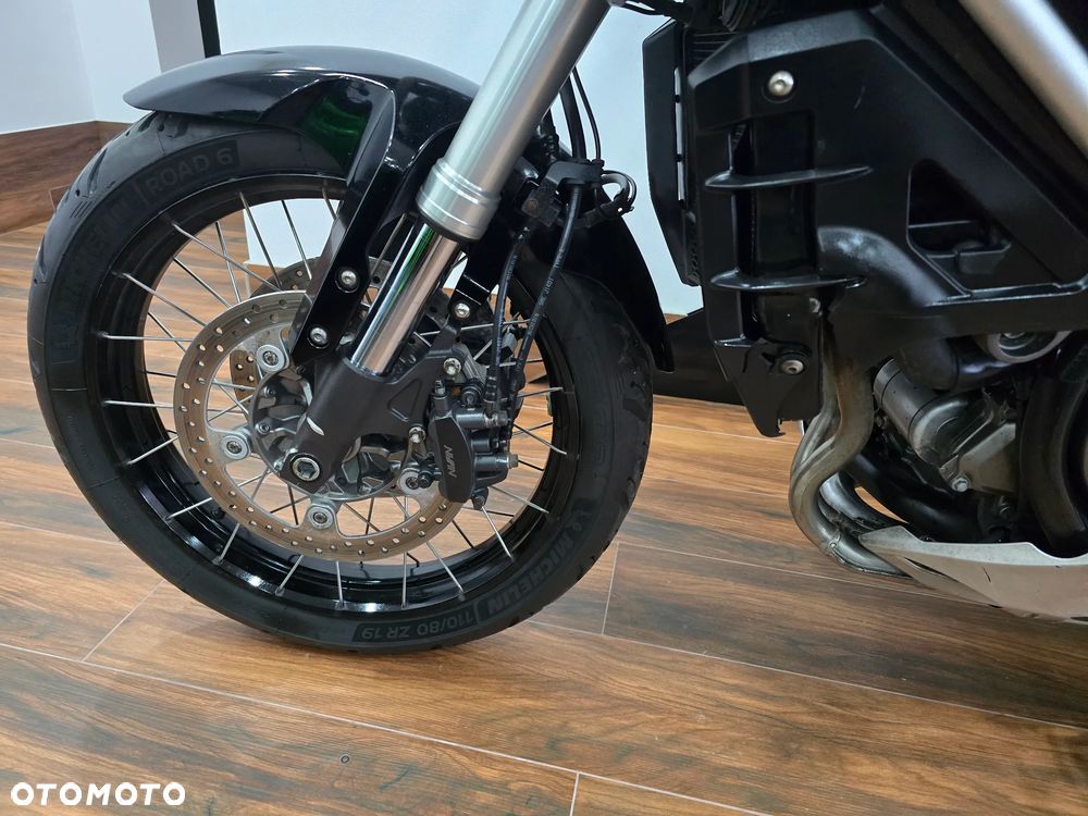Honda VFR - 15