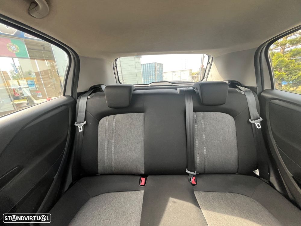 Fiat Punto 1.2 Lounge S&S - 41