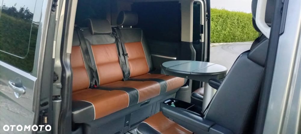 Volkswagen Multivan - 14