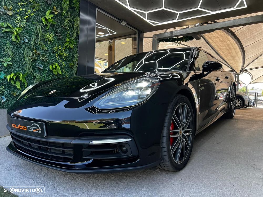 Porsche Panamera Sport Turismo 4 E-Hybrid Platinum Edition PDLS - 4