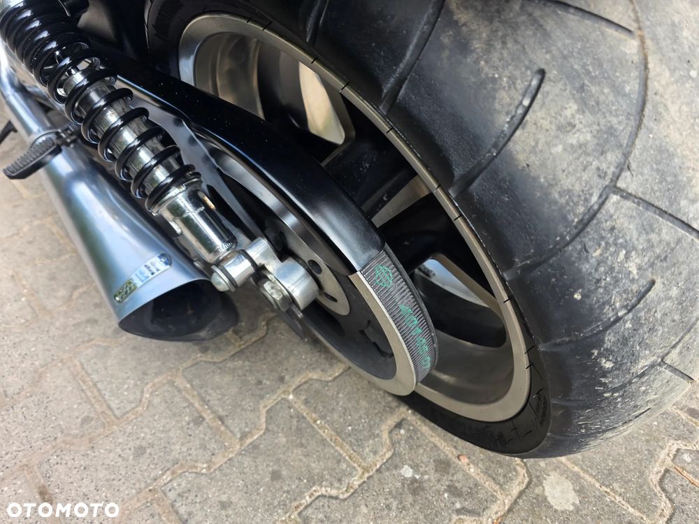 Harley-Davidson V-Rod Muscle - 31