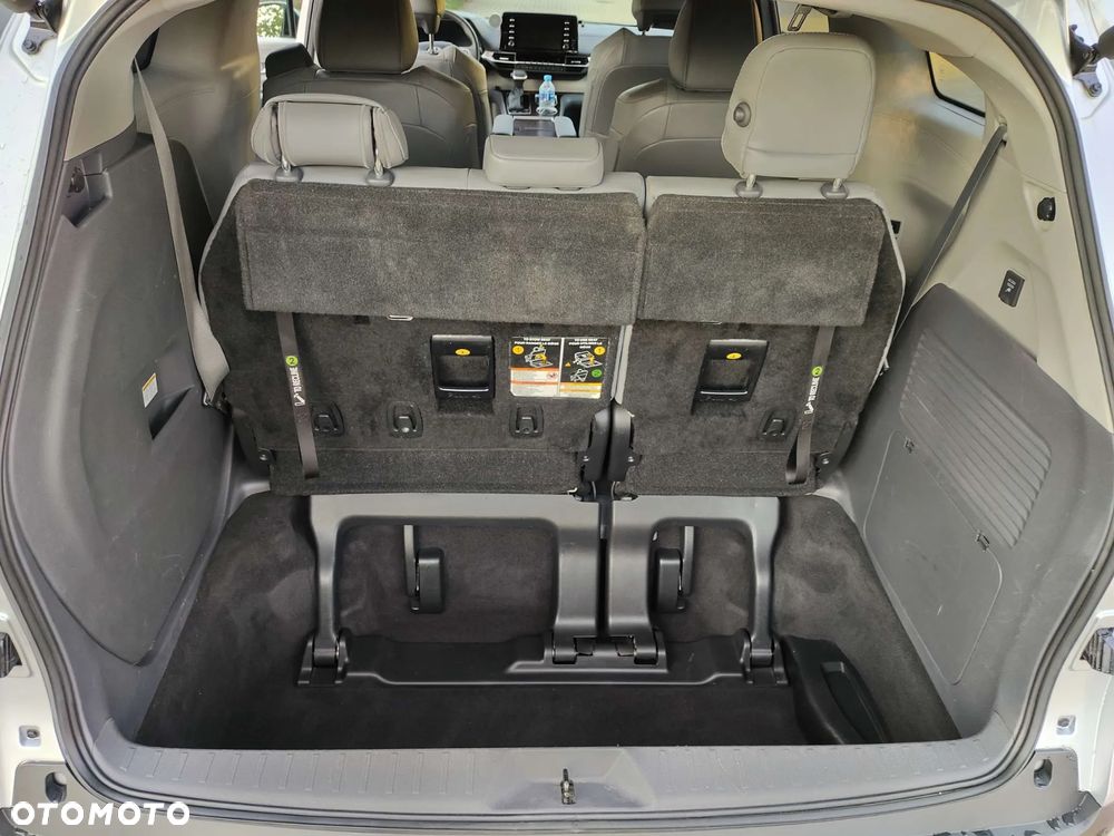 Toyota Sienna - 30
