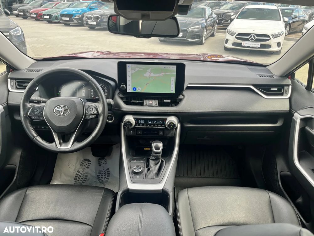 Toyota RAV4 - 11