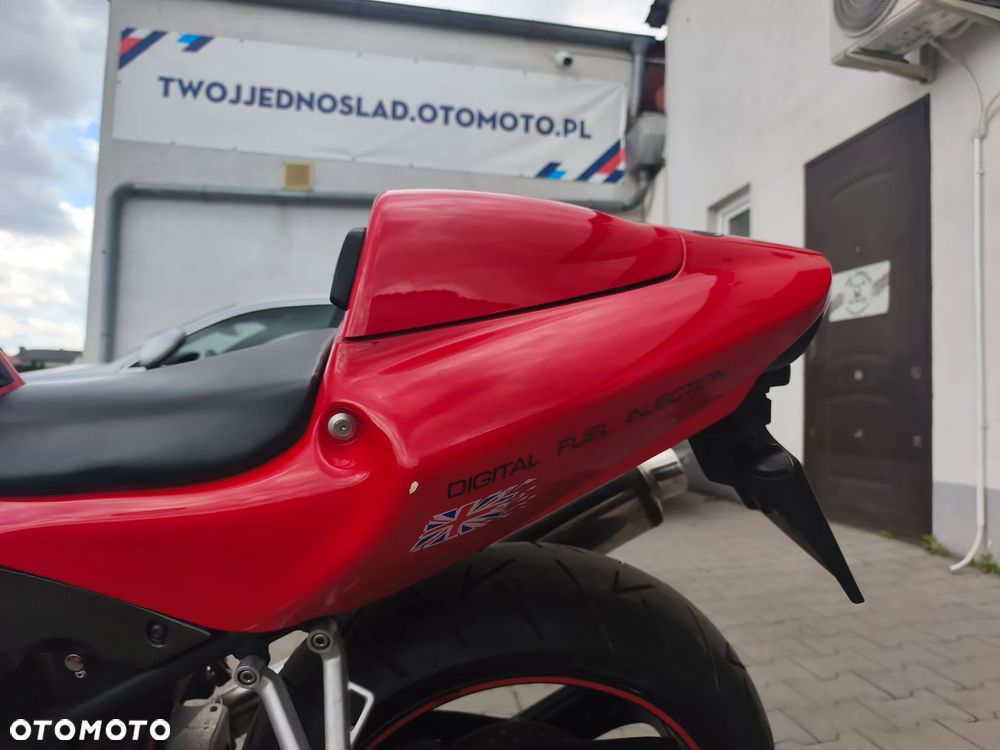 Triumph Daytona - 16